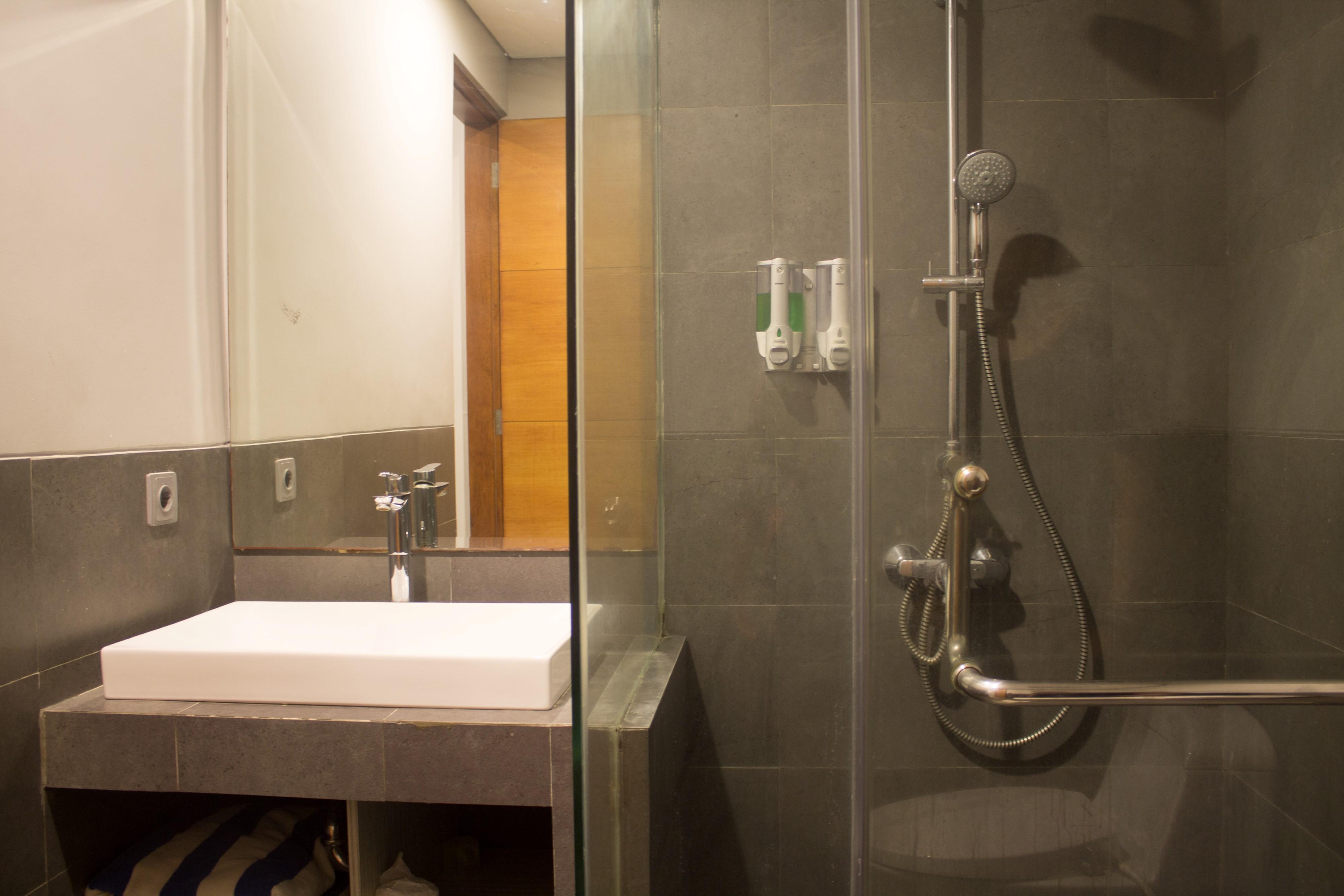 Transera Kamini Legian Hotel Luaran gambar