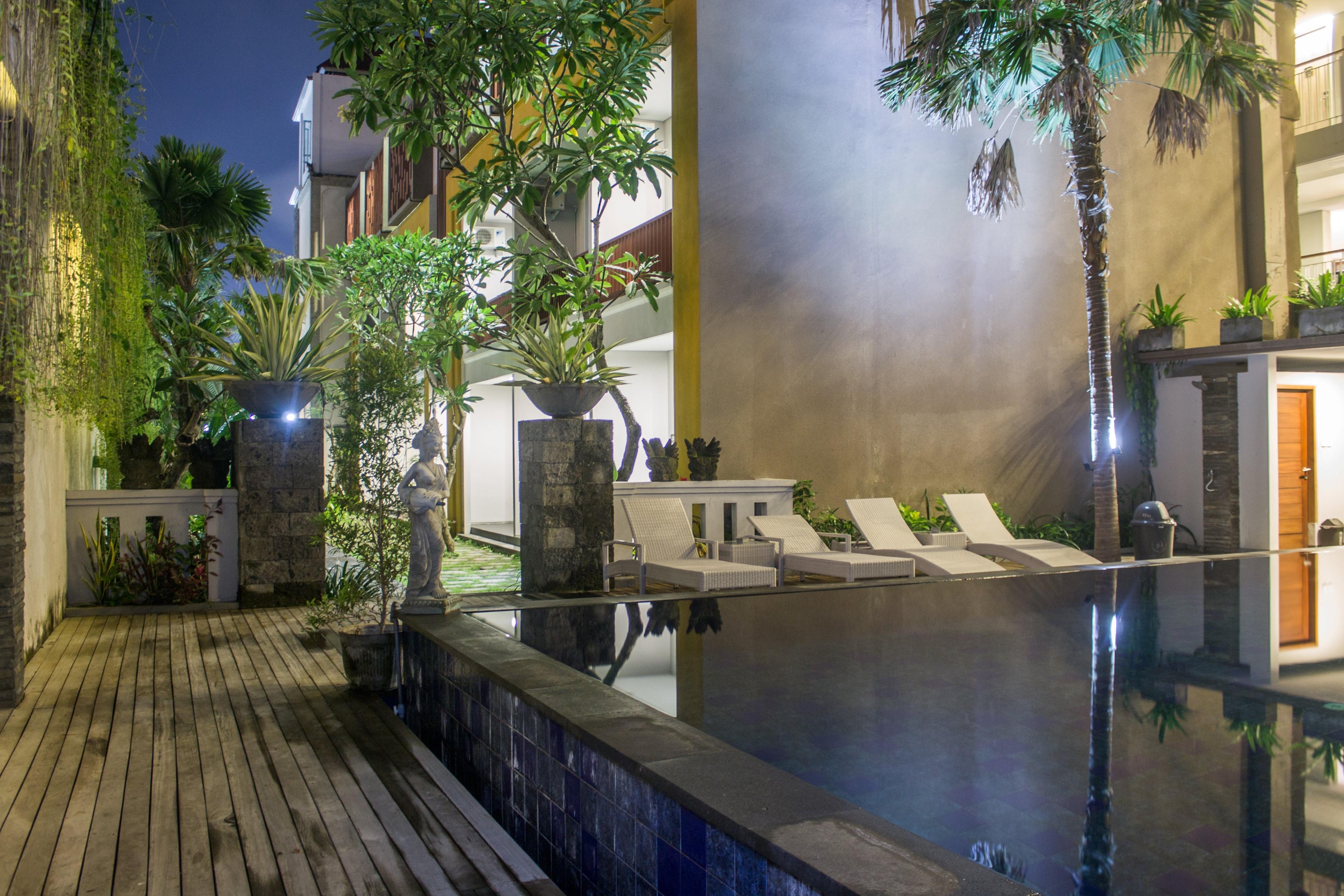Transera Kamini Legian Hotel Luaran gambar