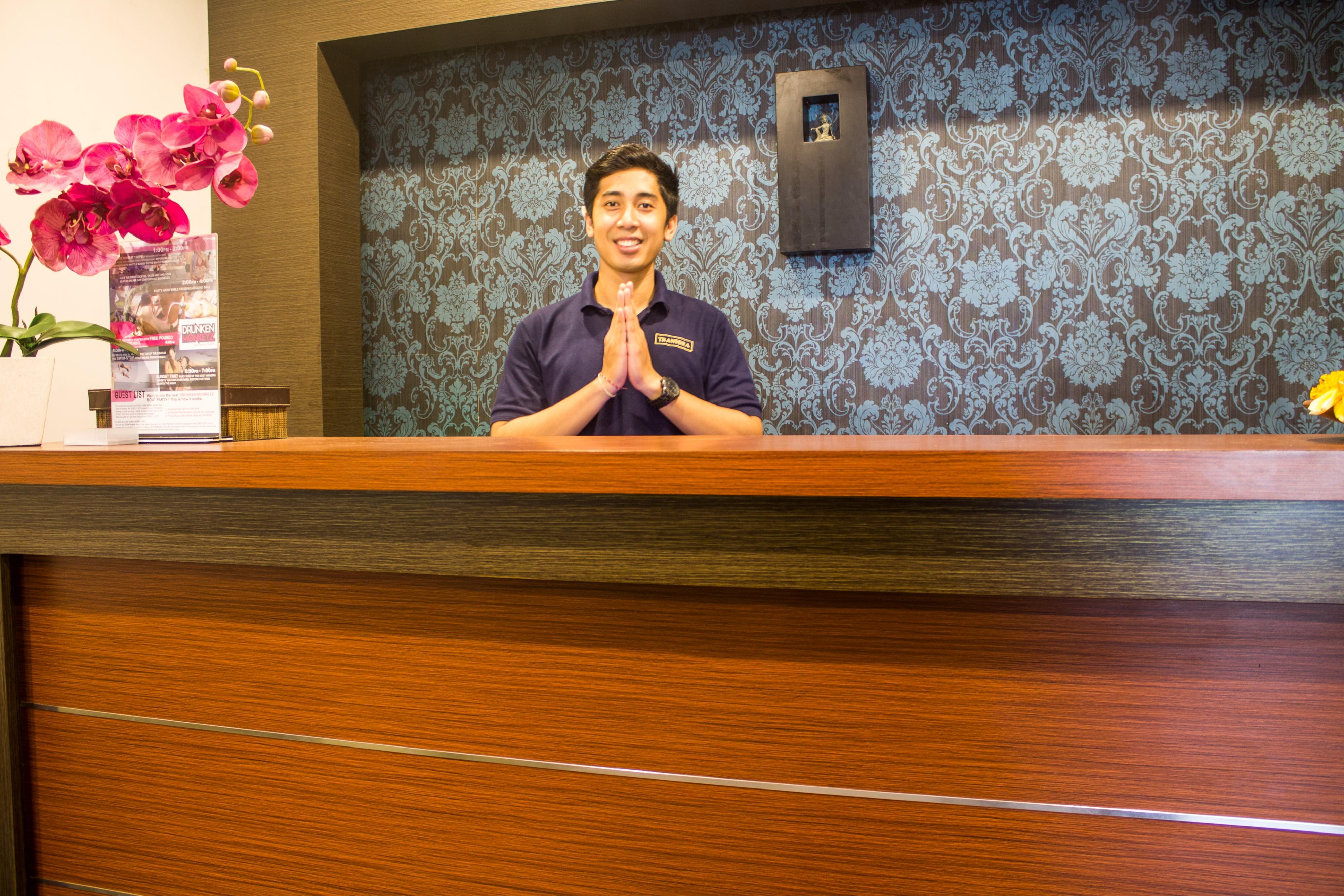 Transera Kamini Legian Hotel Luaran gambar