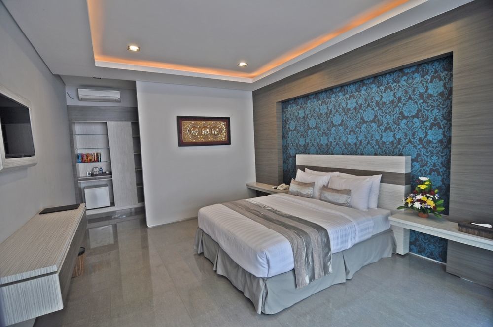 Transera Kamini Legian Hotel Luaran gambar