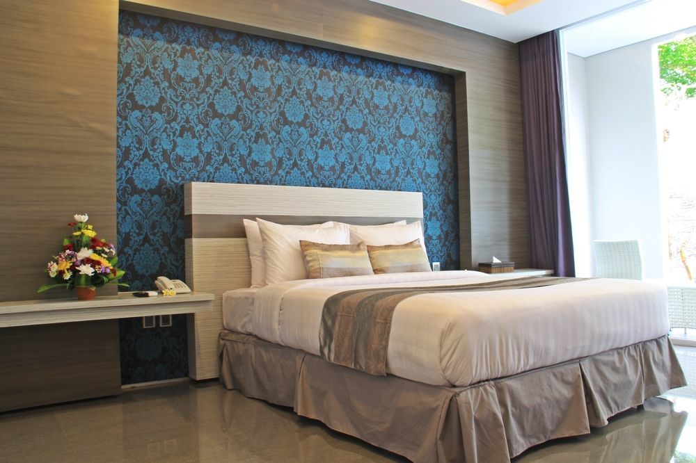 Transera Kamini Legian Hotel Luaran gambar
