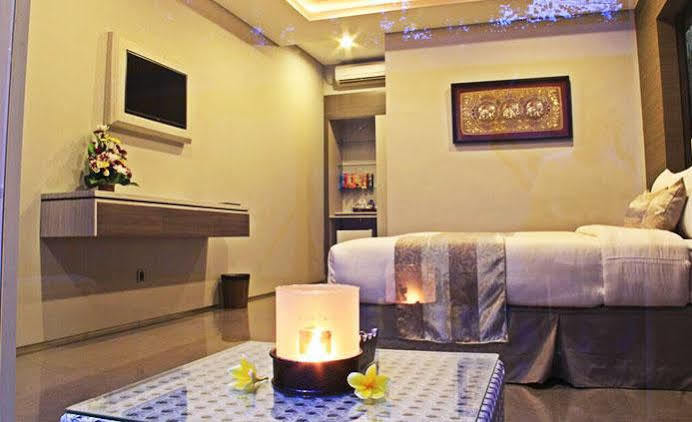 Transera Kamini Legian Hotel Luaran gambar