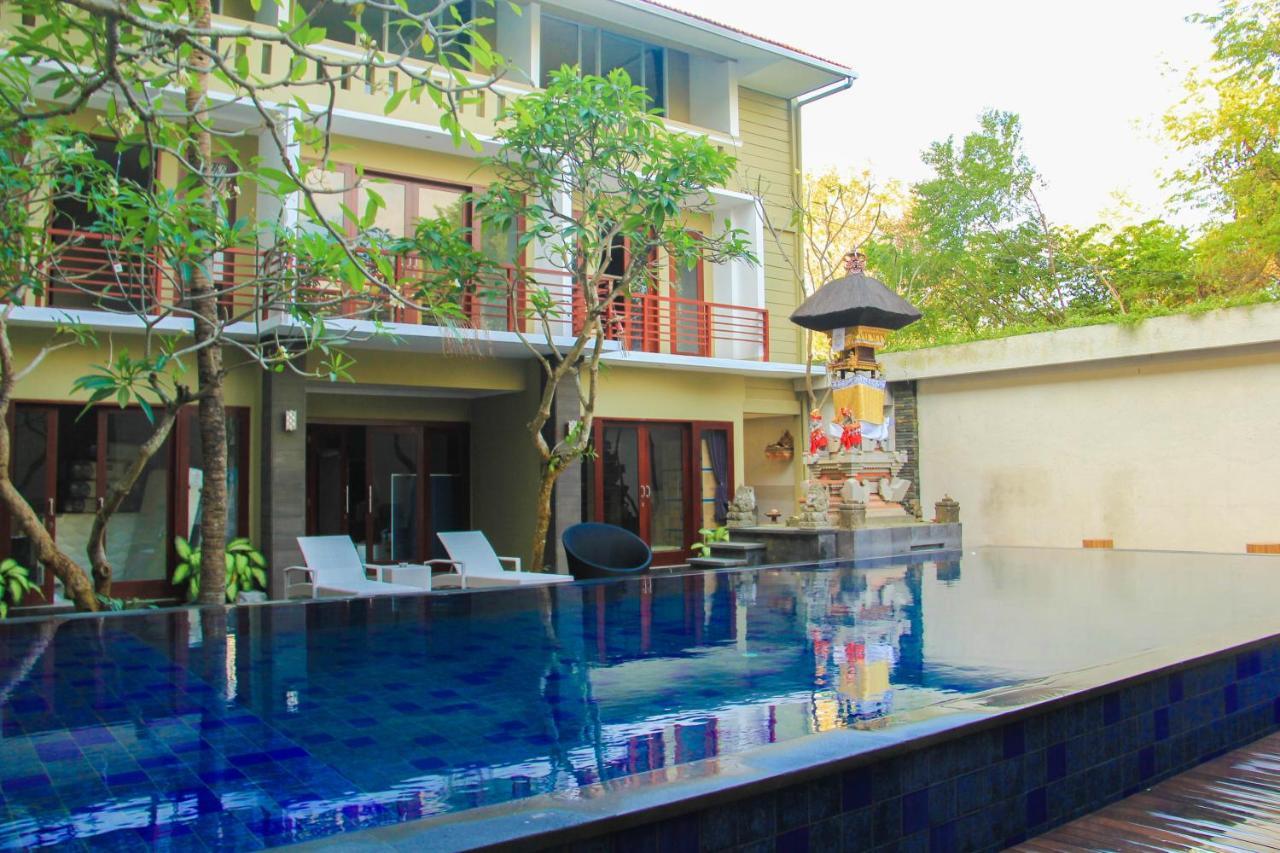 Transera Kamini Legian Hotel Luaran gambar